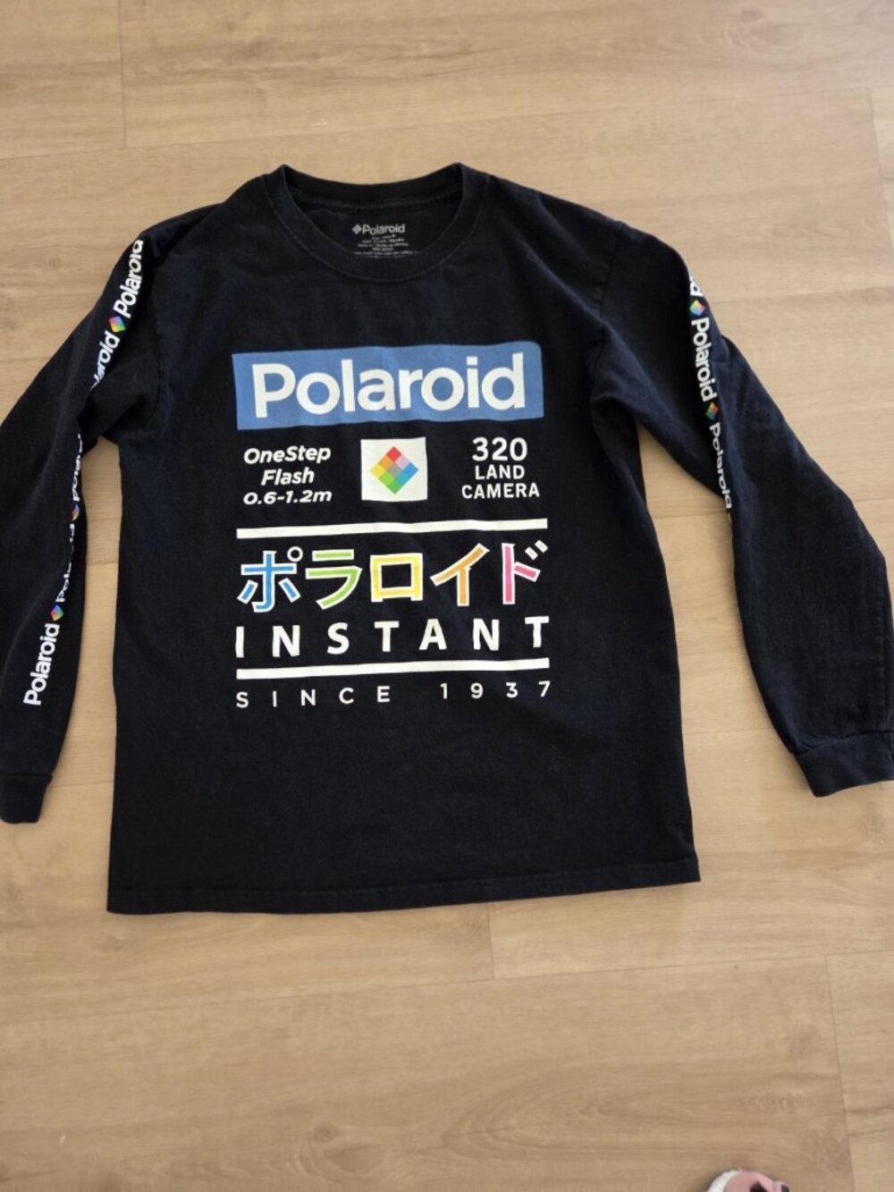 POLAROID Black Long Sleeve Crew Neck T-shirt  Medium. Very Slight Color Fade